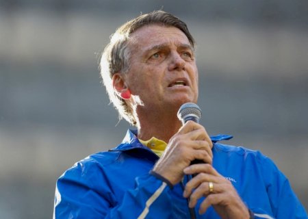 Moraes autoriza retomada de visitas de Carlos e Jair Renan a Bolsonaro; veto a Flávio continua