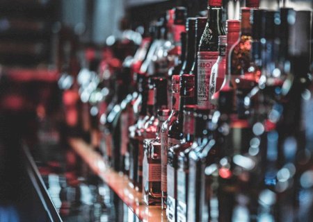 Para taxar cigarros, bebidas alcoólicas e refrigerantes, governo inclui 'imposto do pecado' no orçamento de 2027