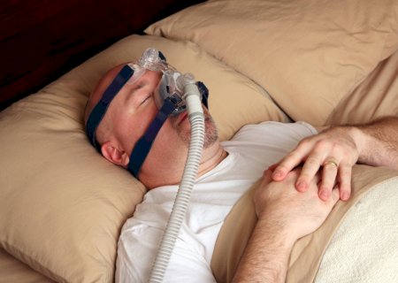Tratamento da apneia do sono pode ajudar no controle da hipertensão