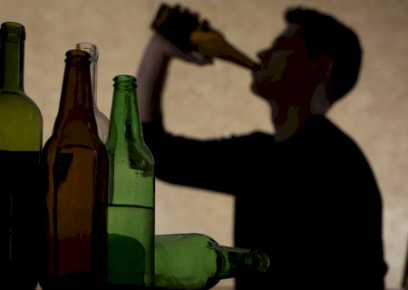 Consumo de álcool na adolescência afeta maturação do cérebro e deixa marcas até a vida adulta