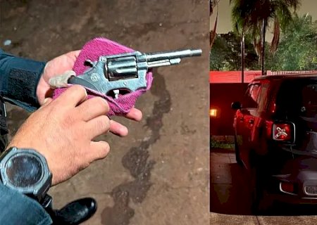 Mulher é assaltada e obrigada a dirigir para suspeitos durante sequestro