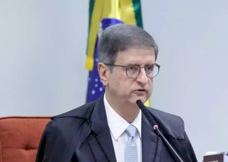 PGR pede anulação de investigação sobre conversas de Moraes e Vorcaro