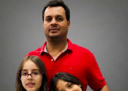 Pai e filhas serão velados lado a lado com cachorrinha após acidente na rodovia