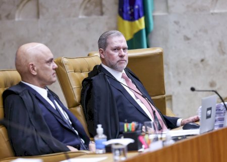 Toffoli se declara suspeito de julgar caso que envolve Moraes no STF
