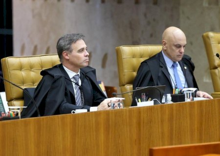 Crise que opôs Mendonça a Moraes bate recorde de repercussão política nas redes