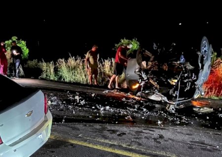 Acidente entre carro e caminhonete deixa um morto na BR-158