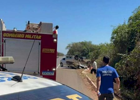 Delegado aposentado morre após capotar carro em rodovia