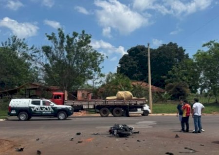 Jovem de 18 anos morre em acidente com SUV que fazia conversão