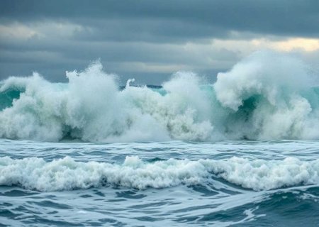 Após alerta de tsunami, ondas de até 3 metros podem atingir litoral brasileiro