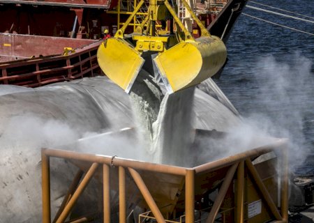 Fertilizantes têm queda nas entregas, produção e importações em 2026