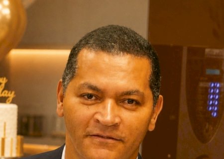Para que o mal permaneça, basta que os bons se omitam
