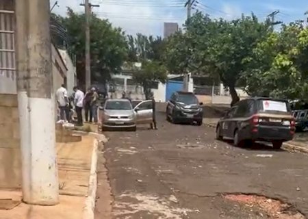 Homem é encontrado morto dentro de carro na Orla Morena