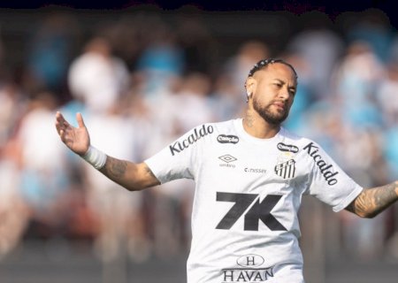 Jornal espanhol exalta Neymar contra o Flamengo: “Revoluciona o Brasileirão”