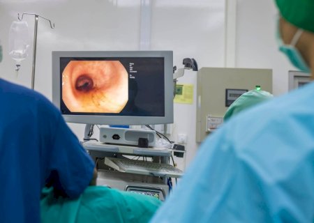 Diagnóstico tardio e dificuldade para erradicar bactéria H. pylori elevam mortes por câncer de estômago