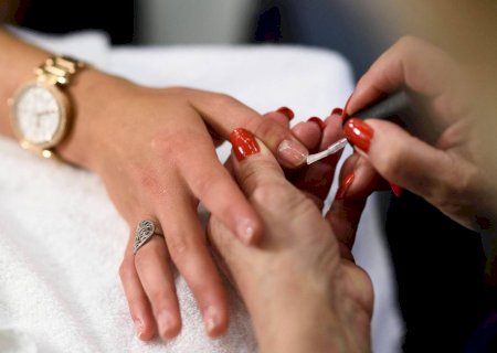Coloração das unhas pode revelar problemas de saúde