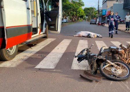 Técnica de enfermagem morre após moto ser atingida por carro conduzido por padre