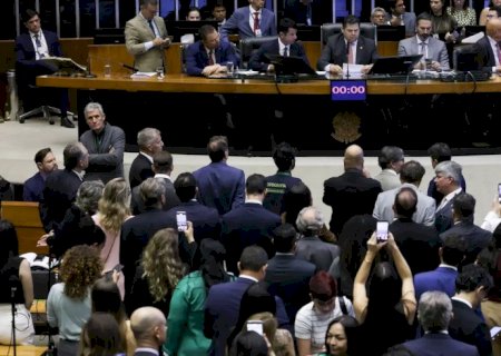 Alcolumbre marca votação da PEC pelo fim da 6x1 para quarta-feira