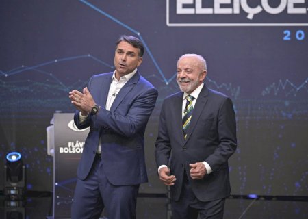 No 1º debate, Lula e Flávio Bolsonaro trocam acusações e provocações