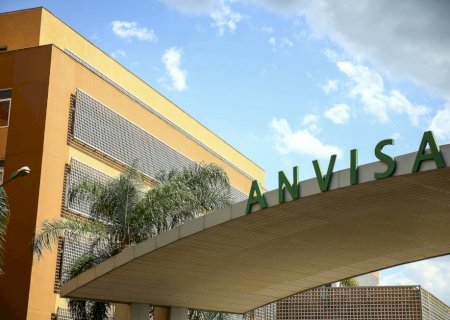 Pacientes relatam demora da Anvisa na liberação de medicamentos importados; agência alega alta demanda