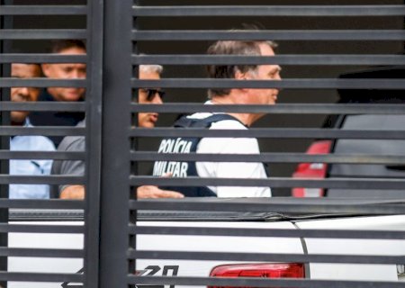 Condenado e preso, Jair Bolsonaro confirmou o poder do sobrenome nas eleições
