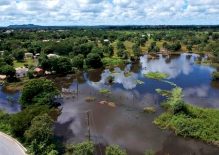 Rios sobem e ultrapassam cotas de alerta após chuvas em MS