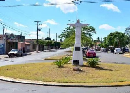 Homem é morto a facadas após confusão envolvendo quatro pessoas