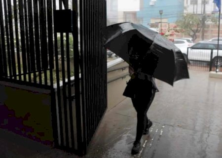 Novo ciclone traz chuva e derruba temperatura até 7°C no domingo de segundo turno em MS