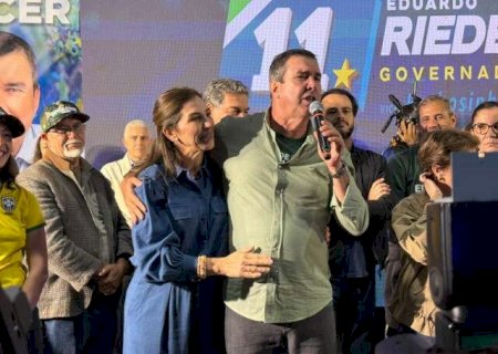 Reeleito, Riedel atribui vitória ao trabalho da equipe de governo