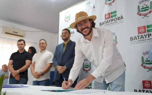 Prefeitura de Batayporã empossa 53 servidores aprovados em concurso público